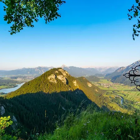 Hartungs Hoteldorf Отель Фюссен