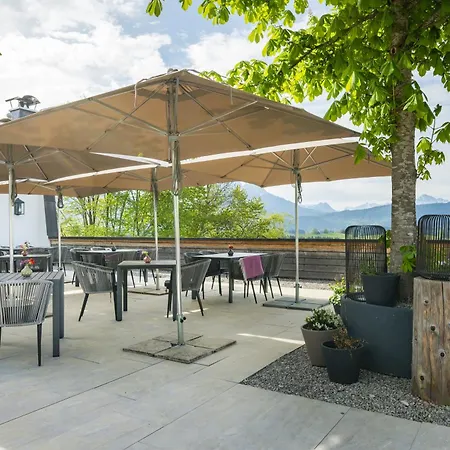 Hotel Hartungs Hoteldorf 3*