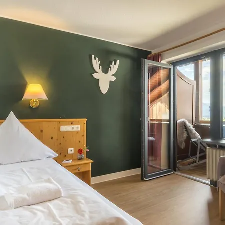 Hotel Hartungs Hoteldorf 3*