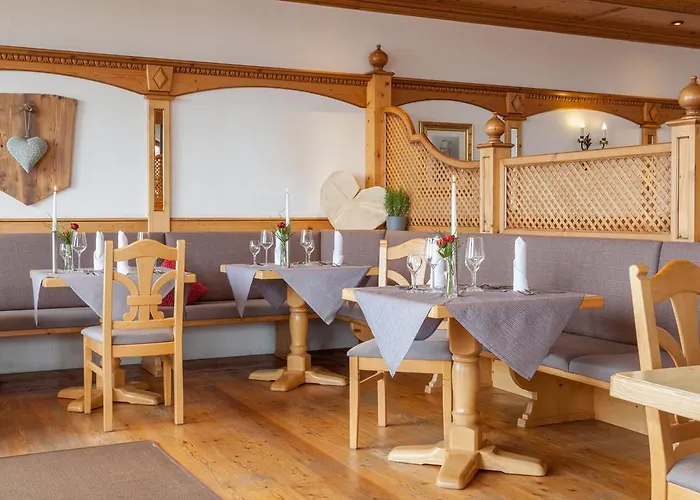 ホテル Hartungs Hoteldorf 3*