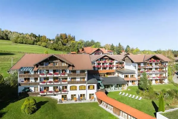 Ξενοδοχείο Hartungs Hoteldorf 3*